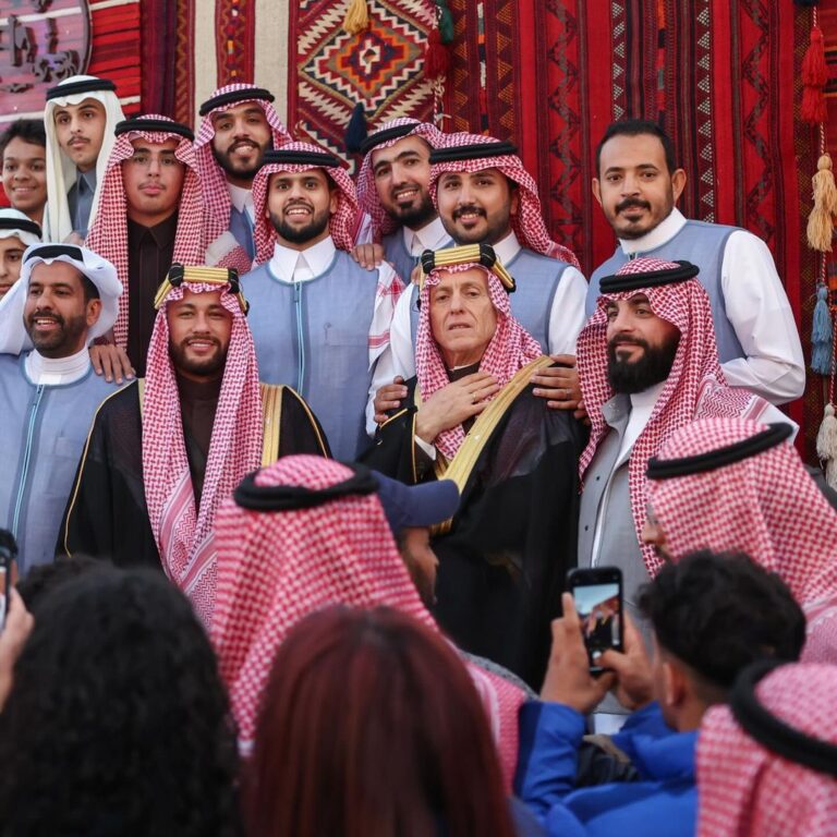 Jorge Jesus Instagram - A comemorar o aniversário da fundação da Arábia Saudita no Clube @alhilal Celebrating the anniversary of #SaudiFoundingDay at #AlHilal Club Riyadh, Saudi Arabia