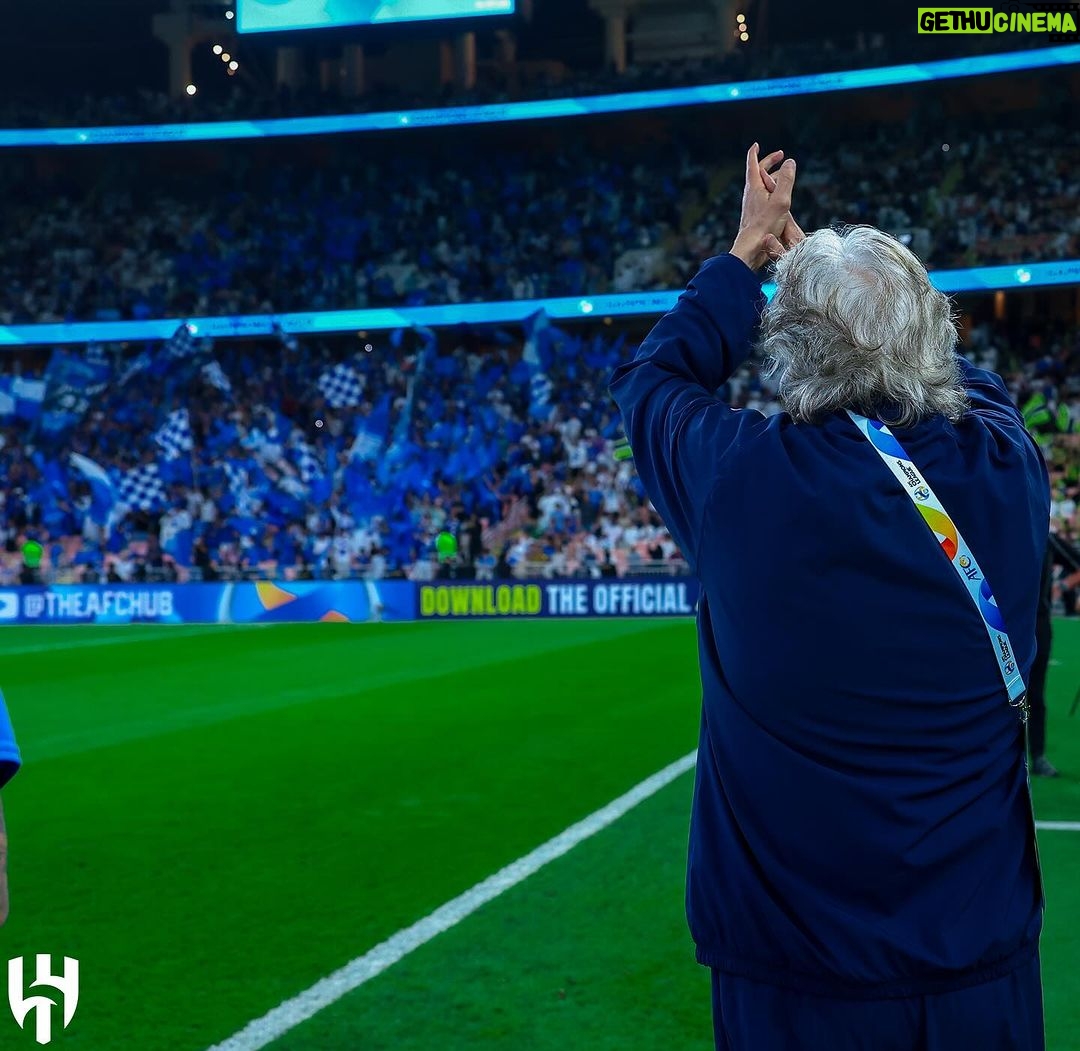 Jorge Jesus Instagram - Parabéns a todos, passámos às semi-finais e ultrapassamos o recorde mundial, mas ainda não ganhámos nada, ainda há muito trabalho pela frente. Vamos equipa ! Congratulations to everyone, we reached the semi-finals and surpassed the world record, but we haven’t won anything yet, there’s still a lot of work to do. Let’s go team! @alhilal #alhilal Riyadh, Saudi Arabia