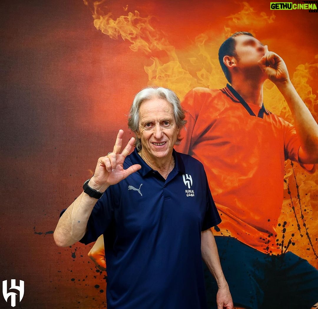 Jorge Jesus Instagram - Parabéns a todos, passámos às semi-finais e ultrapassamos o recorde mundial, mas ainda não ganhámos nada, ainda há muito trabalho pela frente. Vamos equipa ! Congratulations to everyone, we reached the semi-finals and surpassed the world record, but we haven’t won anything yet, there’s still a lot of work to do. Let’s go team! @alhilal #alhilal Riyadh, Saudi Arabia