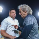 Jorge Jesus Instagram - Visita do “Fenómeno” @ronaldo ao nosso treino ! Um enorme prazer craque. Visit from “Fenómeno” @ronaldo to our training session! A huge pleasure. @alhilal #alhilal Riyadh, Saudi Arabia