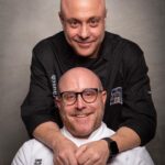 Jorge Rausch Instagram - Feliz cumpleaños @chefmarkrausch Toda una vida juntos trabajando y gozando! A veces mas gordos a veces mas flacos, pasan los años y el amor y admiracion solo crecen 🫶 Hasta los 150 con salud mi hermano querido! Salud por todo lo que nos queda por vivir! Bogotá, Colombia