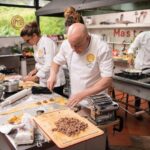 Jorge Rausch Instagram – Esta noche en @masterchefcelebrityco es noche de servicio de restaurante 
Mi capítulo favorito 💪🏻
Vamos a meter caña a @adrianparada @natasanint_ @nelagonzalez @acevedocarolina @danielatapiaoficial 
Vamos a ver si hacen caso!
Si chef 🧑🏽‍🍳💪🏻👌 Bogotá, Colombia