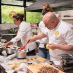 Jorge Rausch Instagram – Esta noche en @masterchefcelebrityco es noche de servicio de restaurante 
Mi capítulo favorito 💪🏻
Vamos a meter caña a @adrianparada @natasanint_ @nelagonzalez @acevedocarolina @danielatapiaoficial 
Vamos a ver si hacen caso!
Si chef 🧑🏽‍🍳💪🏻👌 Bogotá, Colombia