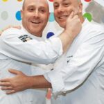 Jorge Rausch Instagram - Feliz cumpleaños @chefmarkrausch Toda una vida juntos trabajando y gozando! A veces mas gordos a veces mas flacos, pasan los años y el amor y admiracion solo crecen 🫶 Hasta los 150 con salud mi hermano querido! Salud por todo lo que nos queda por vivir! Bogotá, Colombia