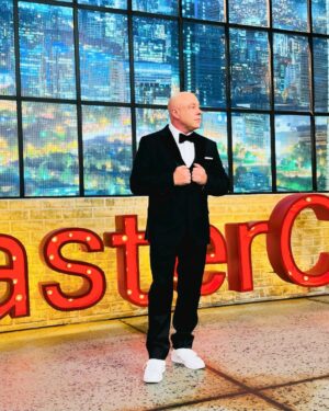 Jorge Rausch Instagram - Hoy es la gran final de @masterchefcelebrityecu por @teleamazonasec a las 9PM no se pone mejor que esto 💪🏼❤️🙏
@erikavelez @irenegonzalez_oficial @chefcarosanchez mis chicas son lo mejor que existe, las amo 🫶🏻
Las extrañaré mucho mucho