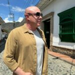 Jorge Rausch Instagram – Yo acá en Santafe de Antioquia trabajando en lo que más me gusta con gente maravillosa ❤️
mientras el mundo arde 🔥 
Hace calorcito jejeje
Happy days
Que foto les gusta más de la 1 a la 10?

@alimentosdiana 
@ditaeyewear Santafé de Antioquia