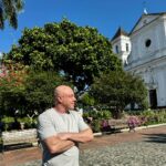 Jorge Rausch Instagram – Yo acá en Santafe de Antioquia trabajando en lo que más me gusta con gente maravillosa ❤️
mientras el mundo arde 🔥 
Hace calorcito jejeje
Happy days
Que foto les gusta más de la 1 a la 10?

@alimentosdiana 
@ditaeyewear Santafé de Antioquia