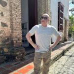 Jorge Rausch Instagram – Yo acá en Santafe de Antioquia trabajando en lo que más me gusta con gente maravillosa ❤️
mientras el mundo arde 🔥 
Hace calorcito jejeje
Happy days
Que foto les gusta más de la 1 a la 10?

@alimentosdiana 
@ditaeyewear Santafé de Antioquia