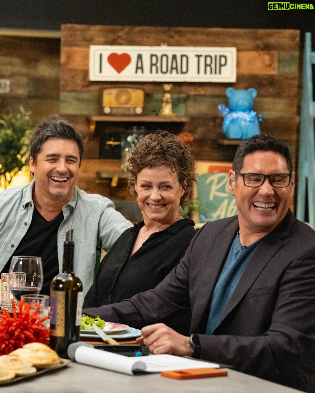 Jorge Zabaleta Instagram - Gracias por la sintonía, nos vemos el próximo sábado por @canal13cl 🍔