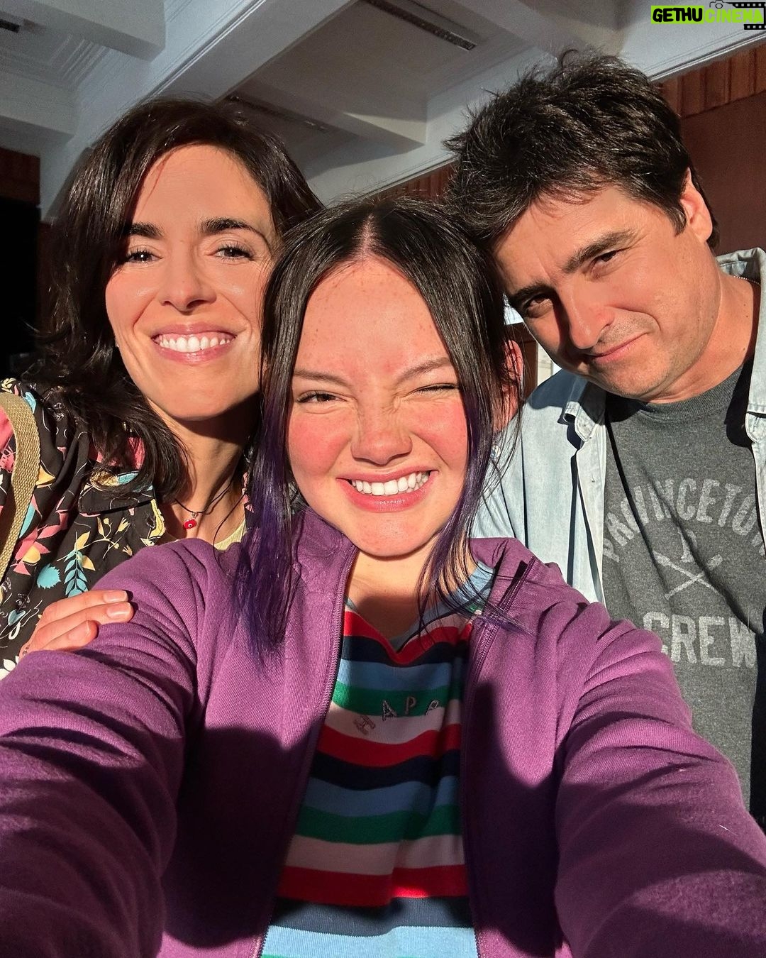 Jorge Zabaleta Instagram - Que compañeros más divertidos y talentosos ❤️. Gracias por hacer ameno el rodaje de la película #PerraVida 👀! Con ganas de que vean el trabajo que hemos hecho en equipo 🎬 Gracias @zabaletachile y @pazbascuactriz ❤️ Chile