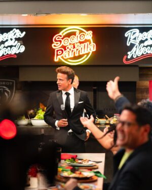 Jorge Zabaleta Instagram - Realmente impresionado con Luis Miguel @stefankramer quién se lució en nuestro programa Socios de la Parrilla 3🎤🥰 
Quedamos con dolor de estómago de tanto reírnos. 

Realmente agradecido de esta increíble sintonía.

¡Muchísimas gracias! Un abrazo.