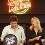 Jorge Zabaleta Instagram - Es un completo honor dar inicio a SOCIOS DE LA PARRILLA 3, junto a @ceciliabolocco y @alvarosalasoficial 🍔🥓🍸 ¿Qué les a parecido hasta el momento? Junto a mis amigos @franciscosaavedr @pedroruminot