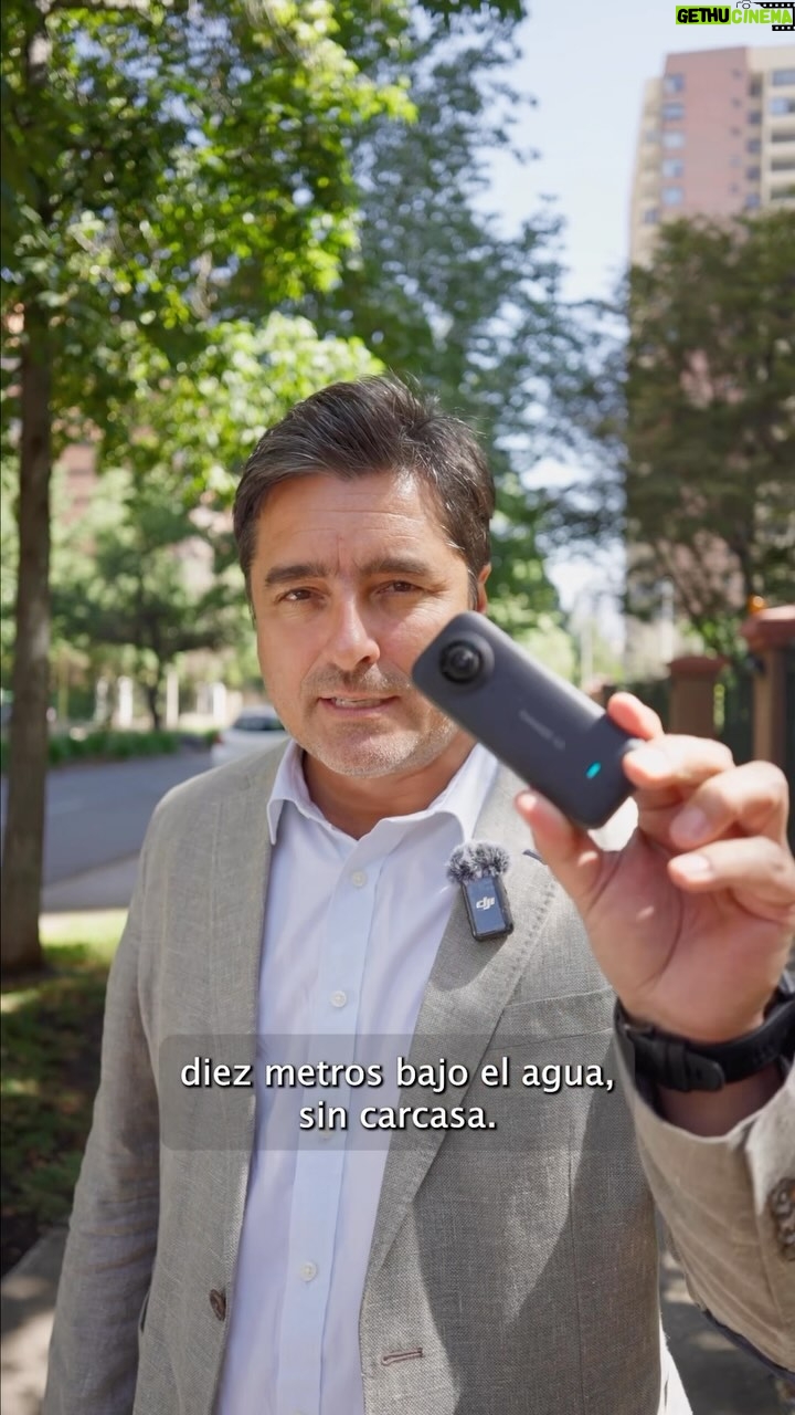 Jorge Zabaleta Instagram - @zabaletachile sabe lo que es bueno y sabe dónde encontrarlo! 😎 La gran Insta360 x3 es una excelente alternativa para acompañarte en todas sus aventuras, su excelente calidad y su tamaño compacto y ligero, te permitirán llevarla a cualquier lugar 📸 Recuerda que puedes encontrar en www.picslabstore.cl 🚀🧑🚀 #insta360x3