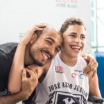 José Aldo Instagram – Graças a @enelbrasil iniciamos o nosso 3º ano de execução da Escola de Lutas José Aldo 🙏🏽

Nossas unidades em São Gonçalo – RJ beneficiam mais de 500 jovens em situação de vulnerabilidade social, utilizando as artes marciais como ferramenta de inclusão e de transformação social 🥊🥋

Obrigado @enelbrasil 👊🏽❤️

#EscolaDeLutas  #Enel  #ResponsabilidadeSocial  #JuntosSomosFortes ✅ 

Informações: 
📱 Unidade Jockey – (21) 96680-8283 / 

📱Unidade Laranjal – (21) 96687-4292