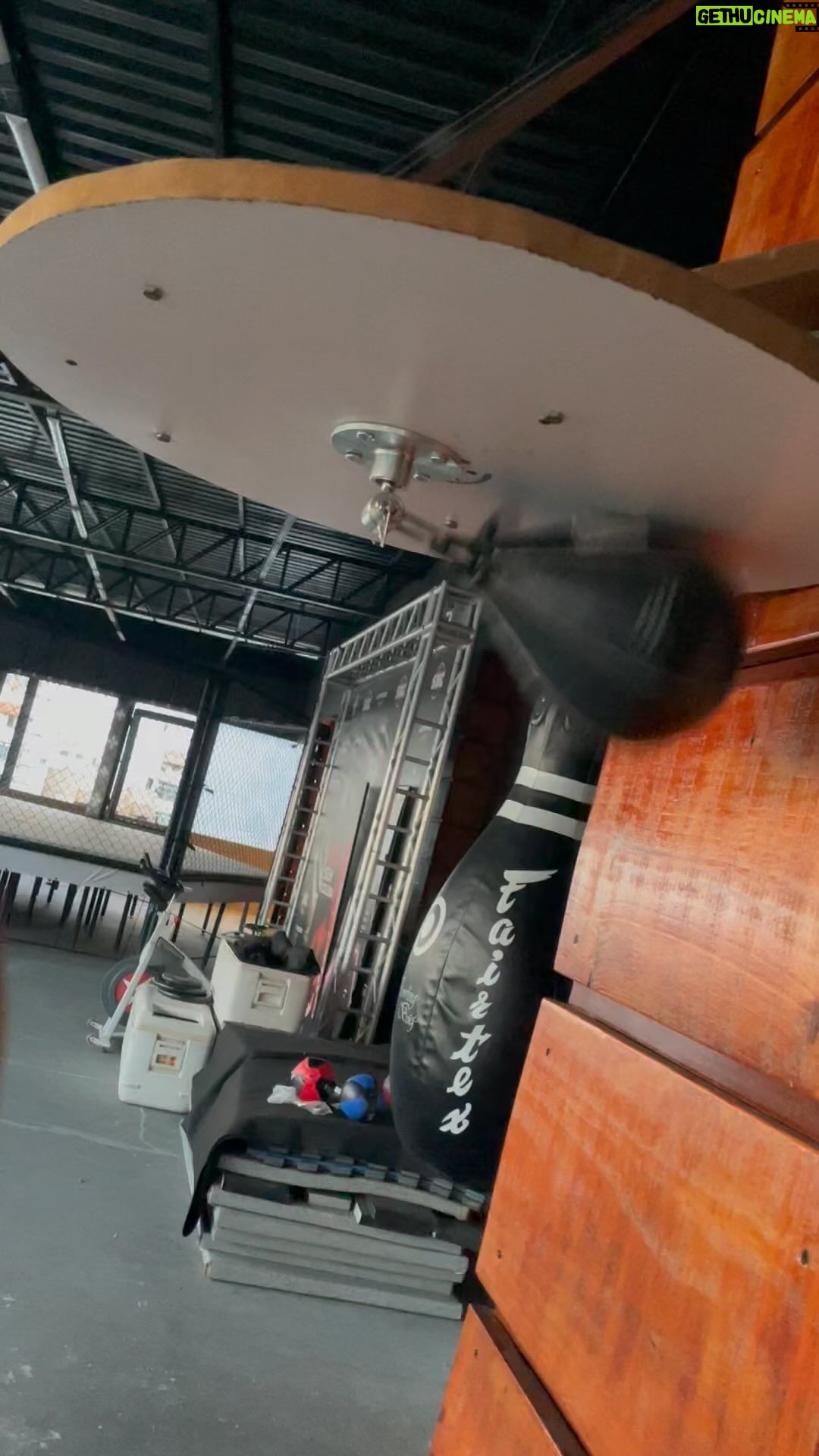 José Aldo Instagram - Voltando ao trabalho!! Lets go !!