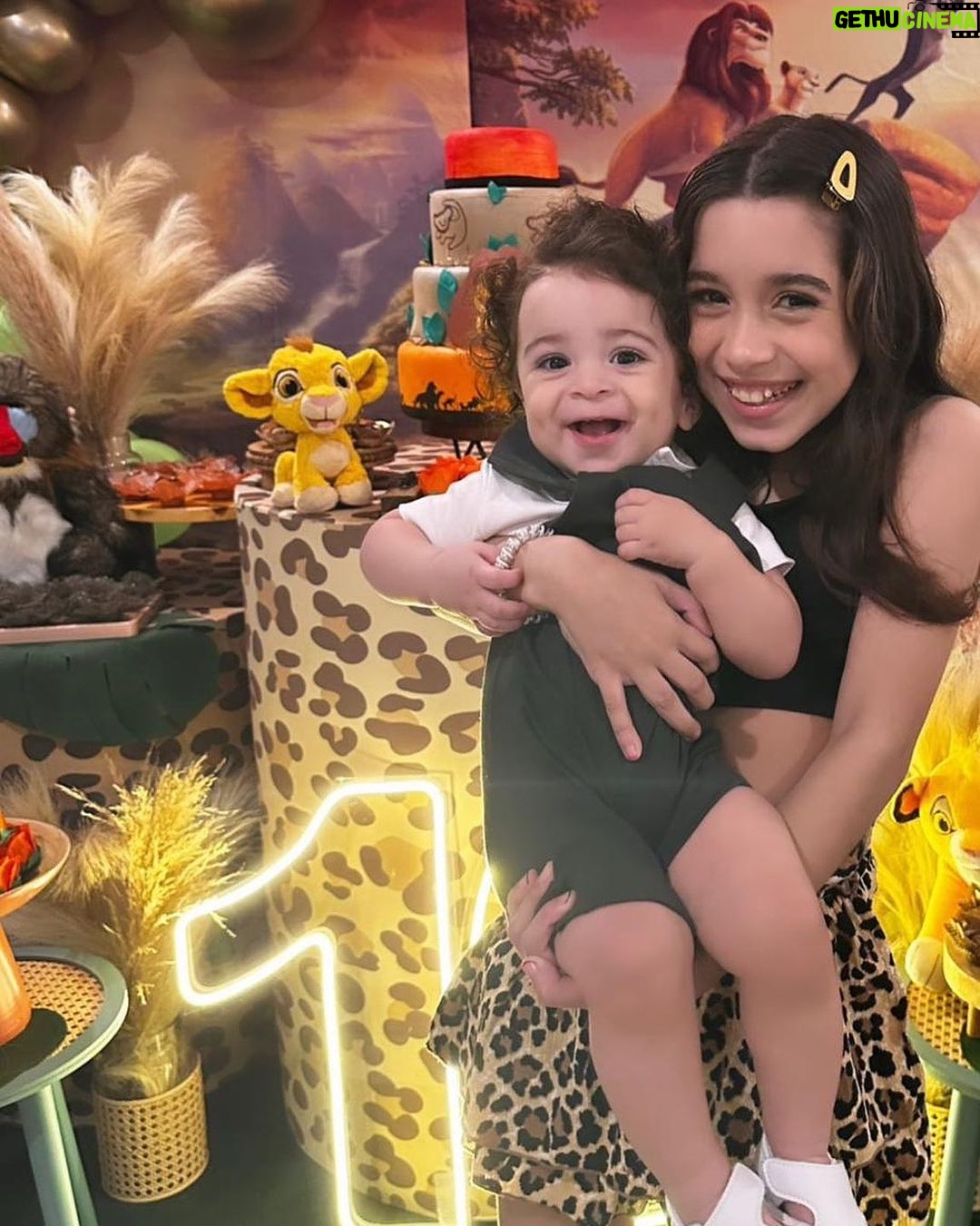 José Aldo Instagram - Ontem foi mesversário do baby Aldinho! Nada melhor que poder viver esses momentos ao lado dos meus filhos. Quero agradecer a todos que fizeram essa comemoração acontecer. @brancorodrigo @camilabarquete @sobellidoces @amandalimadecora @jujudicasa