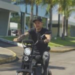 José Aldo Instagram - Faça como nosso campeão e escolha uma Shineray para chamar de sua. Acesse o site: www.shineraydobrasil.com.br e conheça a concessionária mais próxima da sua região. #Shineray