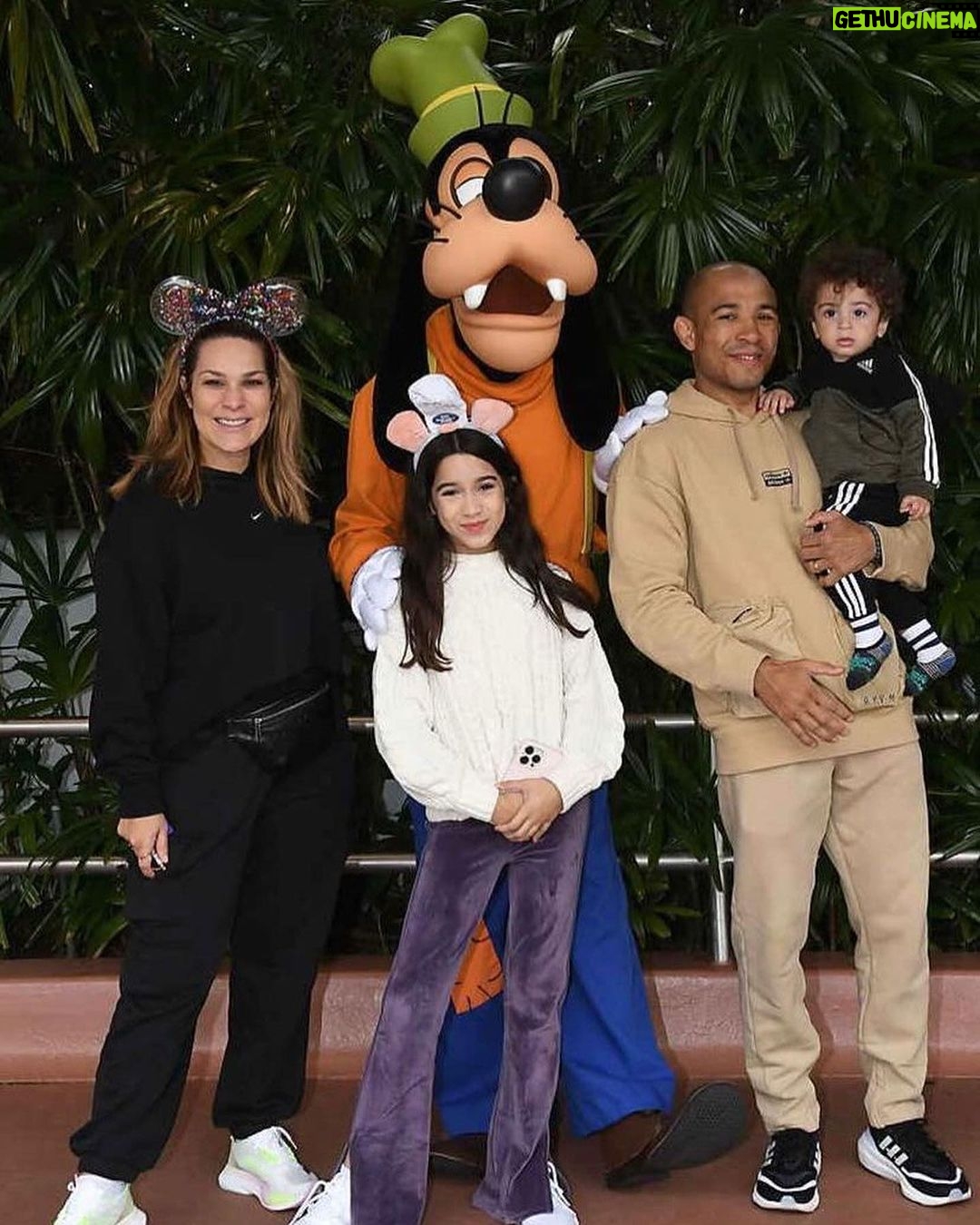 José Aldo Instagram - Dia de EPCOT com meu bonde! ♥️
