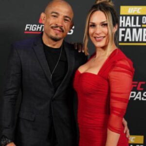 José Aldo Instagram - É com muita gratidão que hoje recebo o Hall da Fama aqui no UFC. 

Foram anos de dedicação, sacrifício, paixão pela luta e hoje estou aqui. Obrigado a todos que sempre estiveram ao meu lado... tudo que fiz é a certeza de que valeu a pena! 👊🏼 

It is with great gratitude that today I received the Hall of Fame here at the UFC.

It was years of dedication, sacrifice, passion for the fight and today I am here. Thank you to everyone who has always been by my side... all I did is the certainty that it was worth it👊🏼