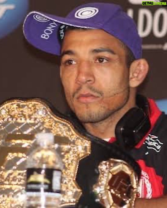 José Aldo - 12.4K Likes - Em todo atleta existe um guerreiro. Muito importante parabenizar a todos nesse dia e lembrar que com garra e persistência sigam firme nos seus caminhos.
Feliz dia do Atleta Profissional!💪🏽