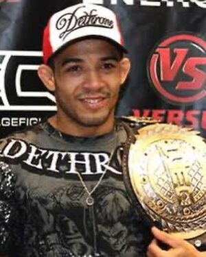 José Aldo Instagram - Em todo atleta existe um guerreiro. Muito importante parabenizar a todos nesse dia e lembrar que com garra e persistência sigam firme nos seus caminhos. 

Feliz dia do Atleta Profissional!💪🏽