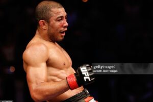 José Aldo Instagram - Comemoração que entrou para história. Rei do Rio! 

Há 12 anos fazendo essa defesa do cinturão, em uma luta que entrou pra história contra Chad Mendes