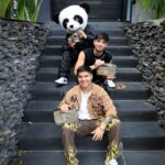 José Leonardo Broianigo Muñoz Instagram – Los Beatles de YouTube 🎸 caminamos juntos hasta los 50m? Soy feliz de lograrlo con ustedes y mis mejores amigos. No pido más 💕 Demostremos al mundo el poder aventurero.