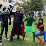 José Leonardo Broianigo Muñoz Instagram – ¿4 años es mucho o poco? Mariana tuvo el cabello color rosado, verde, rojo y negro… Yolo lo tuvo azul, yo rubio, rojo y Panda… Él es diferente haha. Fuimos superhéroes de Marvel, superhéroes reales y hasta jugadores del calamar. También fuimos desconocidos, amigos, cuñados y hasta nos hicieron un shippeo todo raro 😂 

Si me preguntan, 4 años es poquito porque quería que fueran más, pero es mucho por la cantidad de momentos que vivimos juntos.

Creo que es una nueva etapa, que seguiremos siendo todos grandes amigos y nuestra aventura apenas está empezando 💕