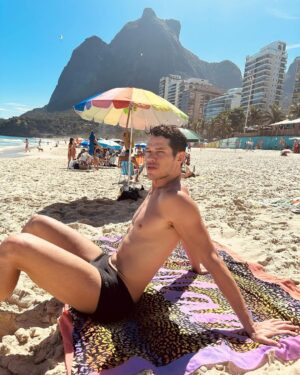 José Loreto Instagram - É raro mas acontece pouco! Sábado de folga!!