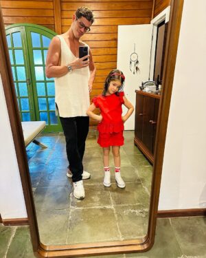 José Loreto Instagram - É raro mas acontece pouco! Sábado de folga!!