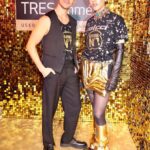 José Loreto Instagram - Brilhando no maior espetáculo da terra com @tresemmebr ✨ #carnavalTRES #TRESemméBrilhoLamelar #GetGlossyWithTRES #publi Camarote N1