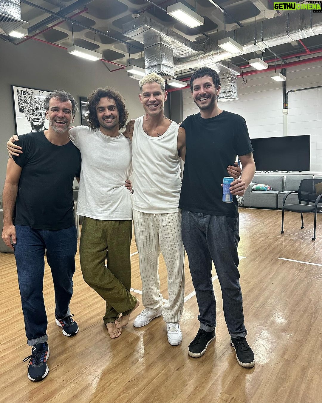 José Loreto Instagram - Janeiro seu louco!!!✨
