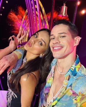 José Loreto Instagram - O que a GLOBO não mostra, eu vou mostrar aqui 📵
O resto, vc pode ver hoje no @maskedsingerbr 📺