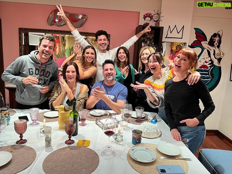 José María Listorti Instagram - Salió juntada de ESTE ES EL SHOW temporada 2014-2017! Que lindo es encontrarse, reír, recordar anécdotas y hablarnos como si nos hubiésemos visto ayer! @chavespauok @connieansaldi @gfernandezok @marcelacoronel @gzaffora @breymariana @luispineyro @majomartino @matildablanco