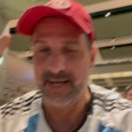 José María Listorti Instagram - Estamos en San Sebastián! Asi vivimos el penal que convirtió Messi! Esta vez sí pudimos gritarlo! #argentina🇦🇷 #vamosargentinacarajo #qatar2022 San Sebastián, Pais Vasco, Spain