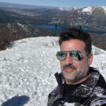 José María Listorti Instagram - Seguimos sumando momentos inolvidables en nuestras vidas! A darle like y comentar!! @monicalistorti @barilochear Cerro Catedral Bariloche