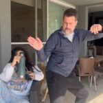 José María Listorti Instagram - Adivinen quien se levantó temprano y quien recién está arrancando el día!! #humor #parejas #baile
