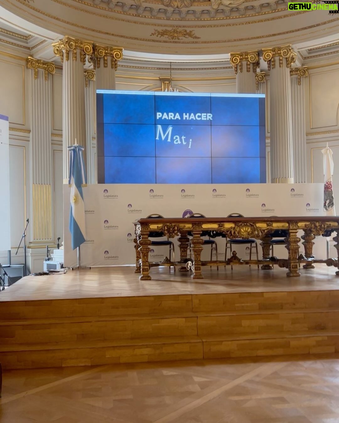 José María Listorti Instagram - Hoy la Legislatura Porteña declaró a @matildaelmusical de Interés cultural. Una ceremonia hermosa, muy emotiva. Gracias por esta distinción tan importante. Gracias a todos los q hicieron posible este suceso: Productores, directores, técnicos, maquinistas, vestuaristas, peinadores, maquilladores, todos los artistas q brillaron en escena (los grandes y los chicos) y al público por convertir a esta obra teatral en una huella imborrable de nuestras vidas!!! GRACIAS! GRACIAS!! GRACIAS! - El 12 de enero volvemos con todo al @teatro_granrex Los esperamos para disfrutar juntos este último mes!!