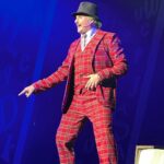 José María Listorti Instagram - No hay palabras para describir lo que siento en este momento! @matildaelmusical nos cambió la vida a todos los q lo hicimos. Fue una experiencia maravillosa. No paro de lagrimear y emocionarme por todo lo vivido. “Trabajar” al lado de estos niños talentosisimos fue muy enriquecedor! Agradecer a TODOS mis compañeros (que son un montón) por haberme hecho vivir dos meses en los que fui INMENSAMENTE FELIZ! Y gracias a las 140.000 personas q vinieron a vernos. Por sus aplausos, sus risas, sus palabras y mensajes después de cada función. No me sale otra palabra que GRACIAS GRACIAS GRACIAS! ❤️❤️❤️❤️