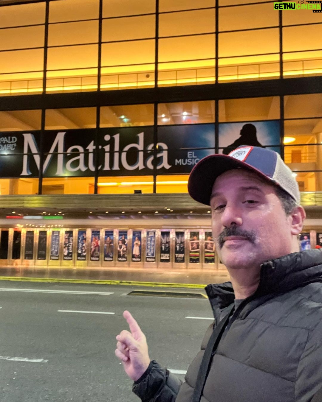 José María Listorti Instagram - HOY ES EL GRAN DÍA! Hoy debutamos con una obra increíble! Que placer formar parte de este MEGA MUSICAL! Un desafío enorme! Una oportunidad para demostrar otra faceta. Es indescriptible la emoción y la alegría q sentimos en las Pasadas generales con Público! Es una fiesta! Una experiencia maravillosa!!