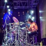 José Ron Instagram – Vive … que la vida no perdona 🔥❤️ 
Siente… que hay una gran diferencia en bajar el volumen de lo que escuchamos y subir  el volumen de lo que sentimos