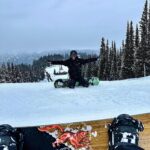 José Ron Instagram – Hay muchas formas de disfrutar la vida , viajar es una de mis favoritas ❄️