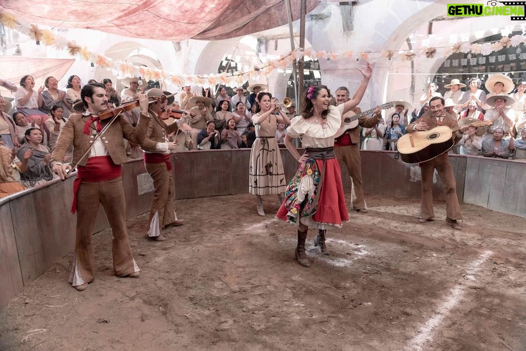 José Ron Instagram - Con esta primer foto me quedo para recordar a La Capo y al Dioni … ❣️💥🫣 🥹 Quiero agradecerles todos sus comentarios sobre nuestro querido Gallo de oro✨ gracias por recibir con tanto cariño la temporada 2 🐓… y una gran felicitación a todos mis compañeros y a todo el maravilloso crew por su espléndido trabajo. Me siento muy agradecido, feliz y orgulloso ✨🔥 GRACIAS
