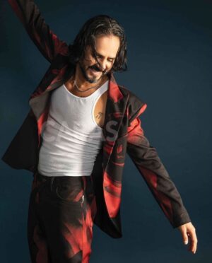 José Ron Instagram - José Ron regresa a la pantalla con la segunda temporada de “El Gallo de Oro”, de la mano de Lucero. La nueva entrega de la ficción se estrena este 12 de enero solo por ViX. @joseron3 @vix 

Texto @joalferez
Fotos @israelghp
Styling @emilianolobator
Grooming @miguelglezmakeup