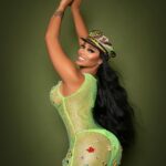 Joseline Hernandez Instagram - Smelling like #freshflowers