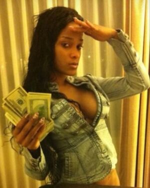 Joseline Hernandez Instagram - Your #newyears resolution should be to get money 💰