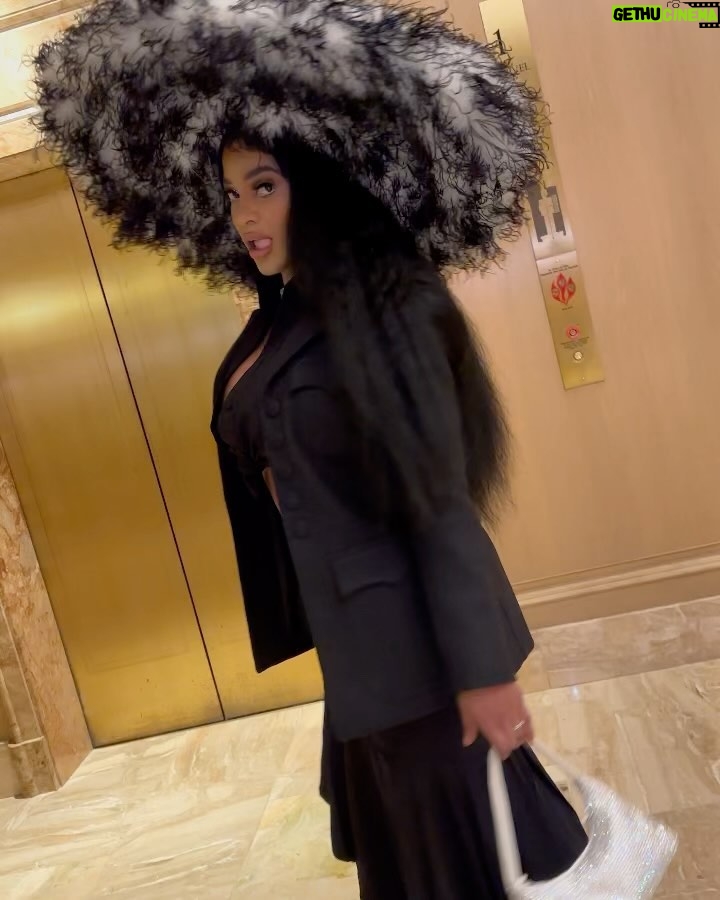 Joseline Hernandez Instagram - She bad 💰 Cast Away Island...