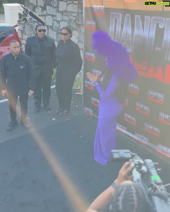 Joseline Hernandez Instagram - WOW!!! #atlanta SHOWED OUT! The #dancingfreakz WAS SOMETHING LIKE EPIC! @dancingfreakz BIGGEST IN LIFE! Ladies that came out and enjoyed the show you made me proud! You was in itπ₯π₯π₯ Dancing Freakz for the LADIES SWIPE TO SEE THE COOL STUFF @atlpics