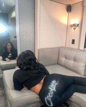 Joseline Hernandez Instagram - NOW WHOS YOUR DADDY. CHIN CHECKED YOU TWICE #cocainebear