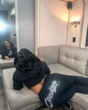 Joseline Hernandez Instagram - NOW WHOS YOUR DADDY. CHIN CHECKED YOU TWICE #cocainebear